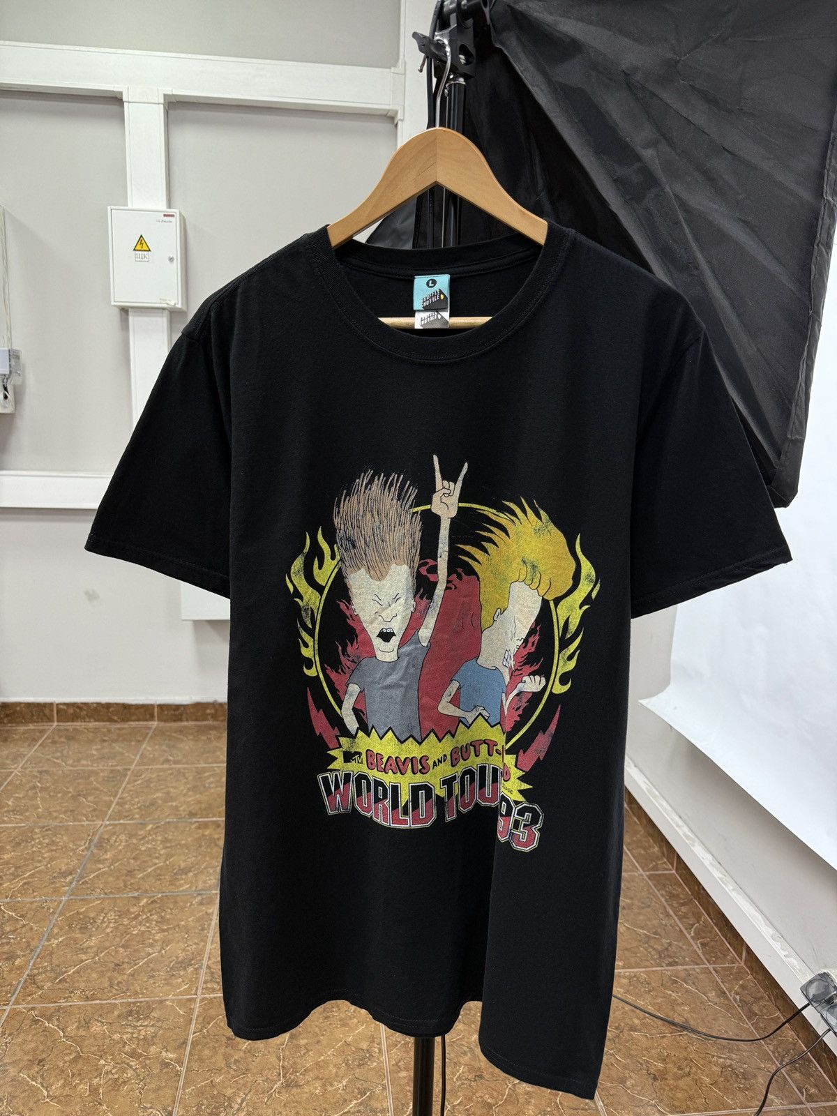 Band Tees 🤟🇺🇸 Vintage Beavis and Butthead MTV Mike Judge World Tour 93 Size US L / EU 52-54 / 3 - 1 Thumbnail