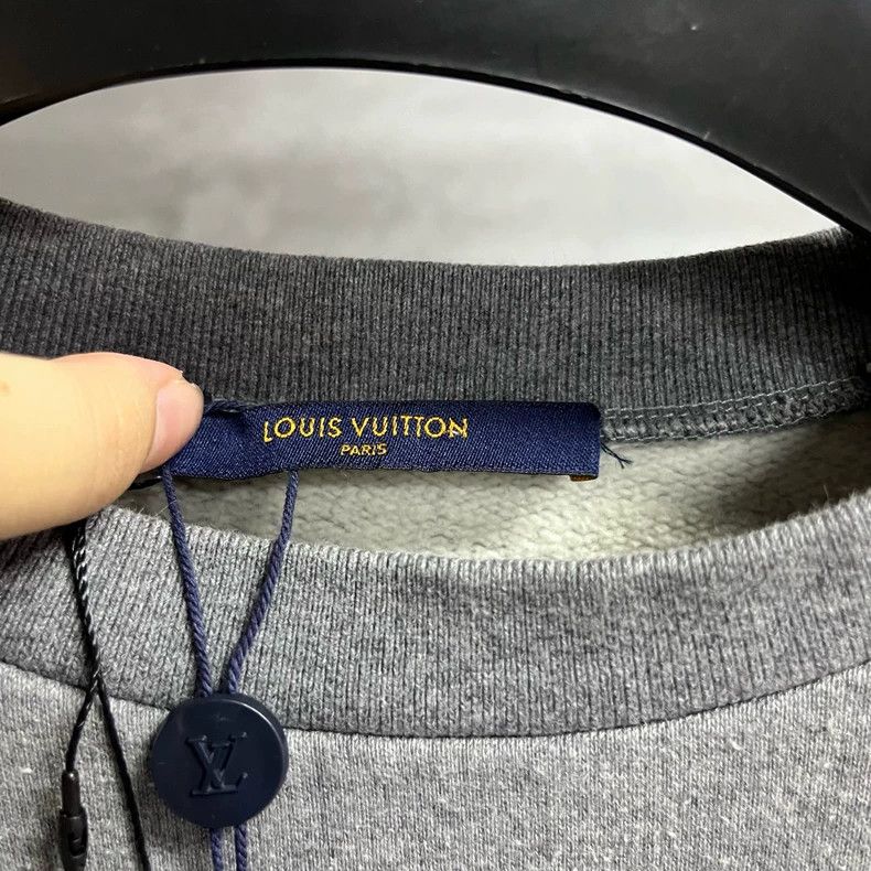 Louis Vuitton Louis Vuitton Co-branded casual pullover sweatshirt Size US M / EU 48-50 / 2 - 3 Thumbnail