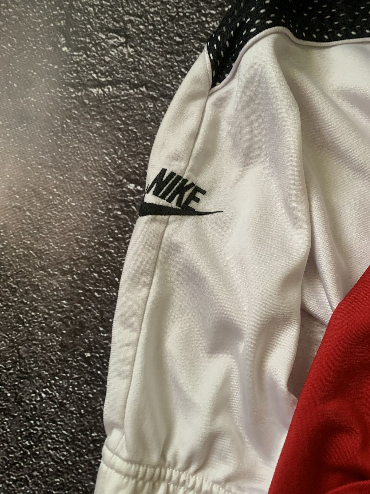 Nike Vintage Nike Basketball Track Top Zip Jacket Size US XL / EU 56 / 4 - 3 Thumbnail