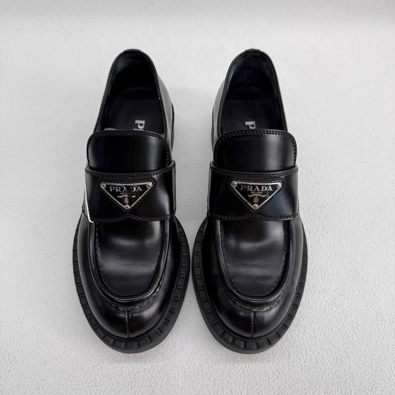 Prada PRADA Black Leather Loafers - Size 35 - Excellent Condition Size US 5 / IT 35 - 2 Thumbnail