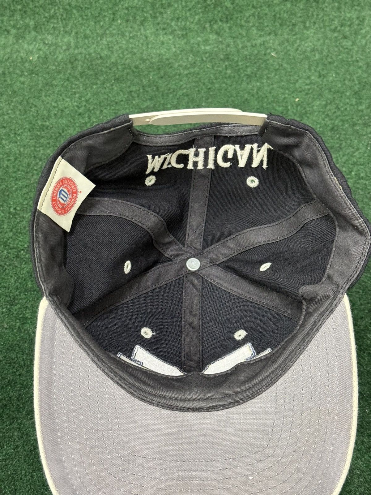 NCAA Vintage Michigan Wolverines Snapback Hat Size ONE SIZE - 3 Thumbnail