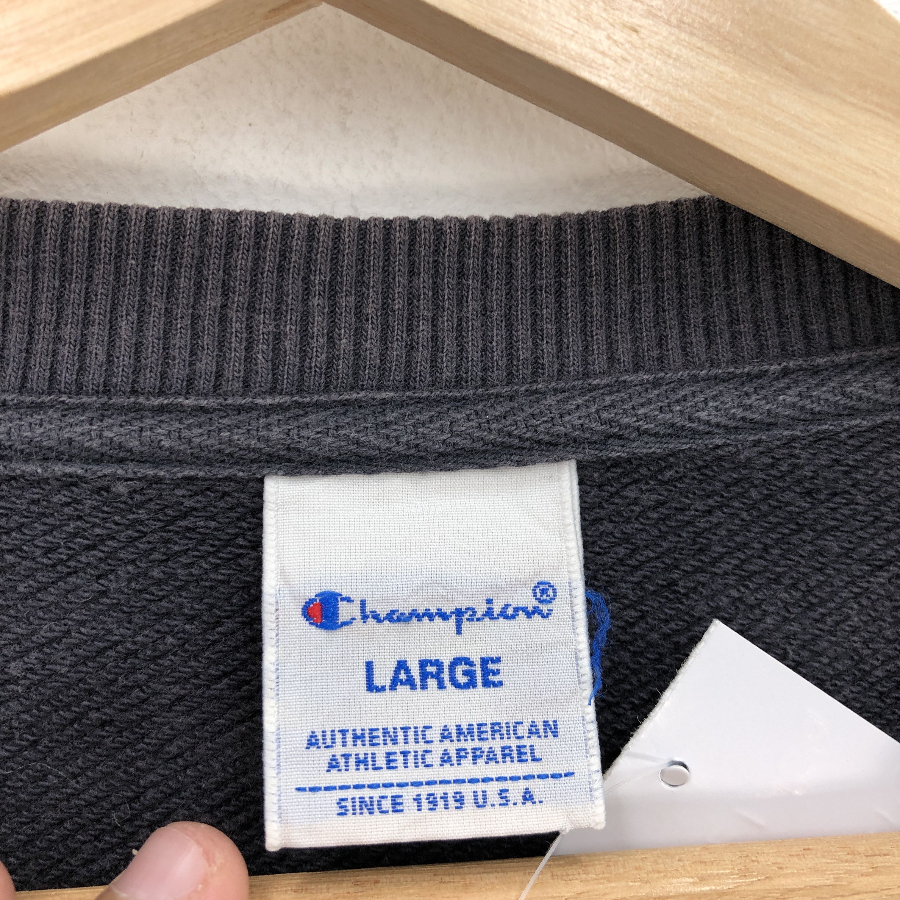 Champion × Vintage Vintage Champion Sweatshirt Champion Sweater Jumper Pullover Size US M / EU 48-50 / 2 - 4 Thumbnail