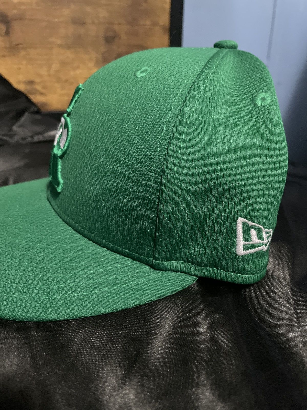 New Balance × New Era New Era Colorado Rockies St. Patrick's Day Size 32 - 3 Thumbnail