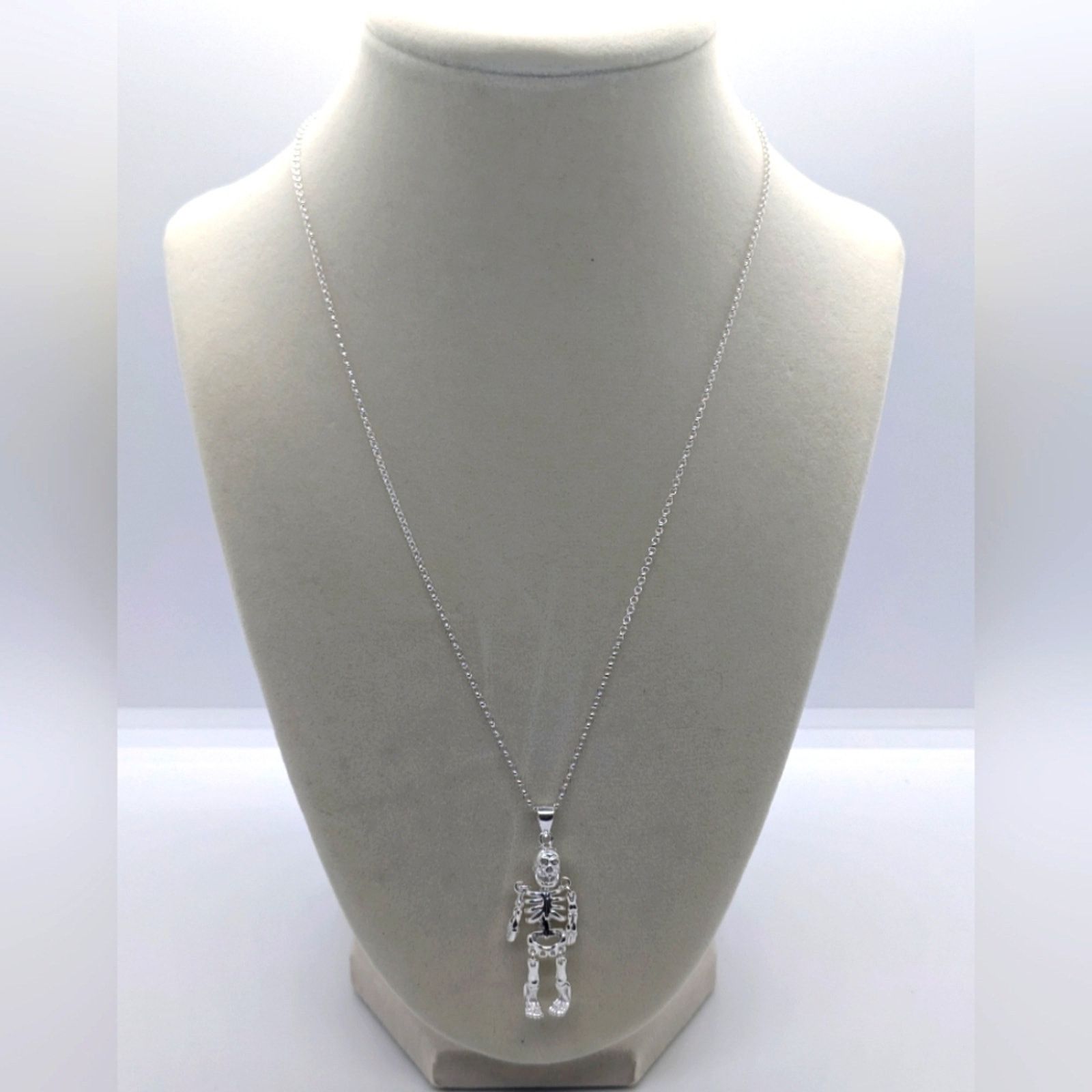 The Unbranded Brand 925 Sterling silver moving Skeleton and Sterling cable Chain Size ONE SIZE - 2 Thumbnail