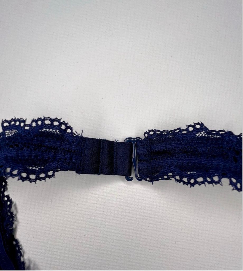 Victoria's Secret Victoria's Secret Navy Blue Lace Halter Style Bralette Size ONE SIZE - 4 Thumbnail
