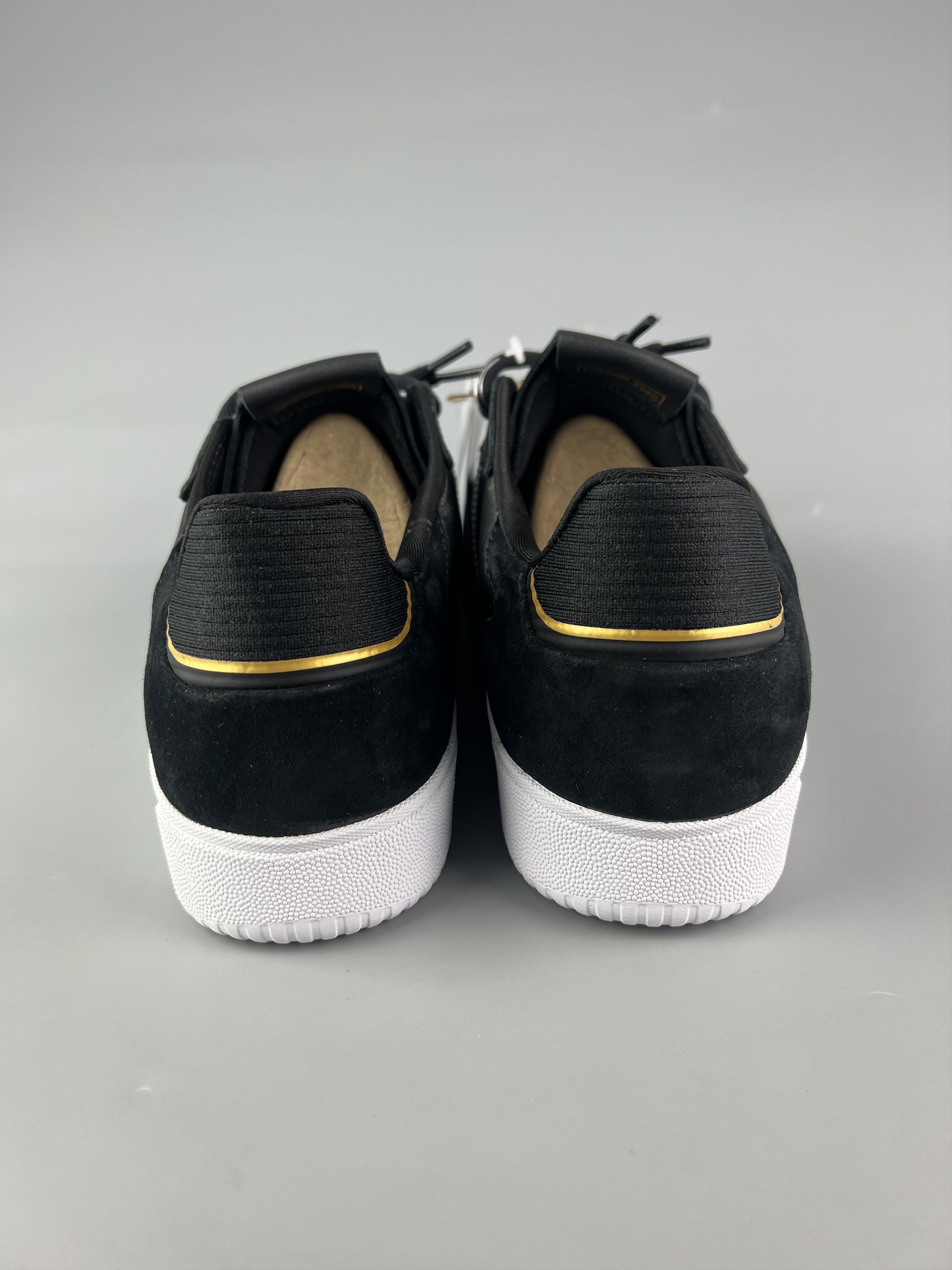 Adidas Adidas Tyshawn Low Sneakers Size US 11 Size US 11 / EU 44 - 3 Thumbnail