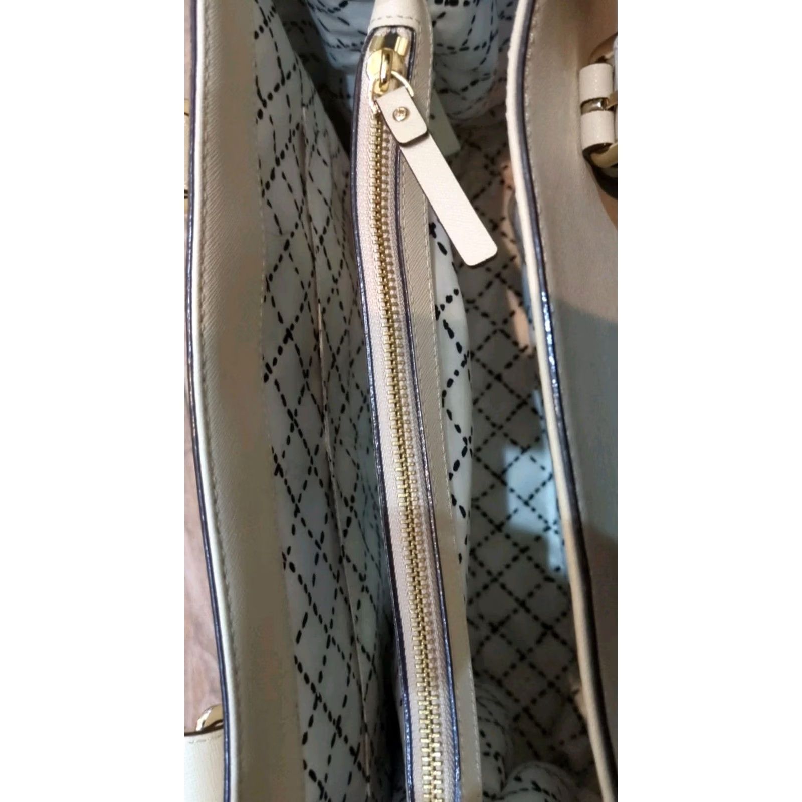 Vintage kate spade new york Cove Street Saffiano Leather Leather Tote bag Handbag Beige Large Women Size ONE SIZE - 6 Thumbnail