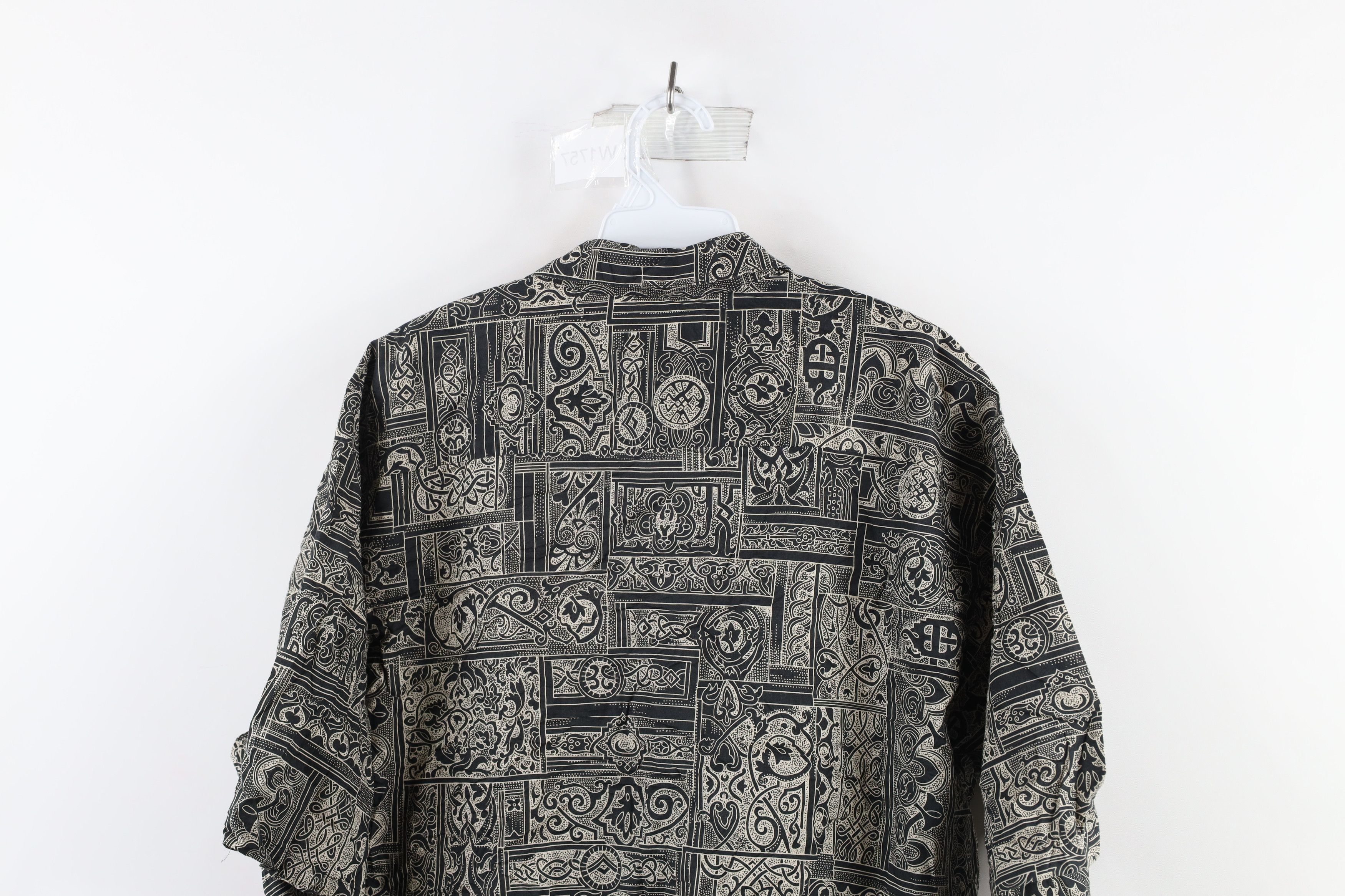 Vintage Vintage 90s Streetwear All Over Print Button Shirt USA Size US XL / EU 56 / 4 - 7 Thumbnail