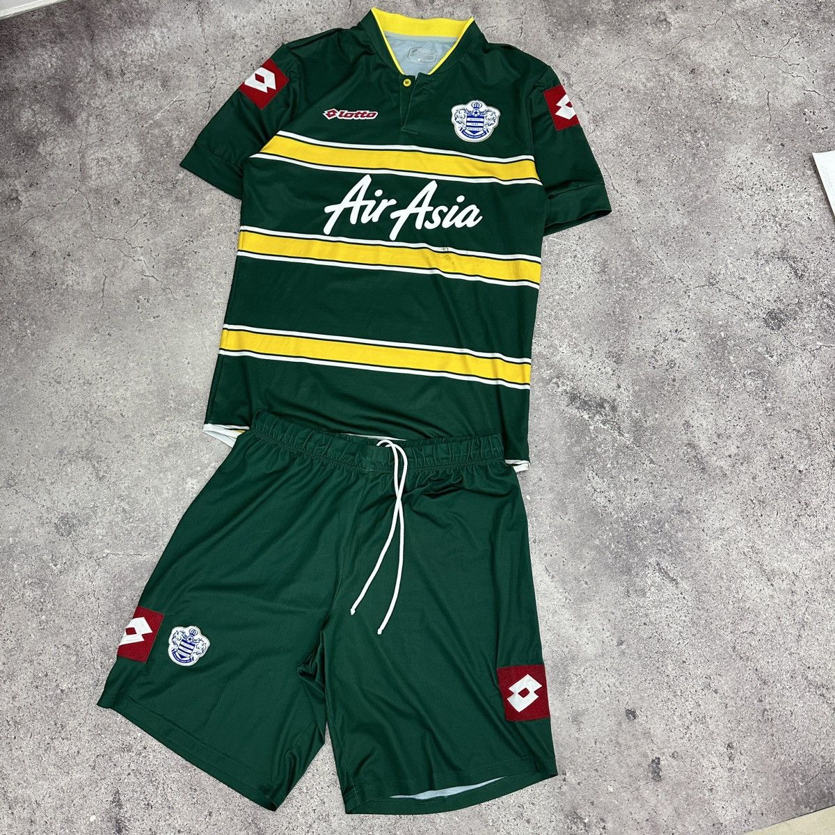 Other Queens park rangers London football set jersey shorts Lotto Size US M / EU 48-50 / 2 - 1 Thumbnail