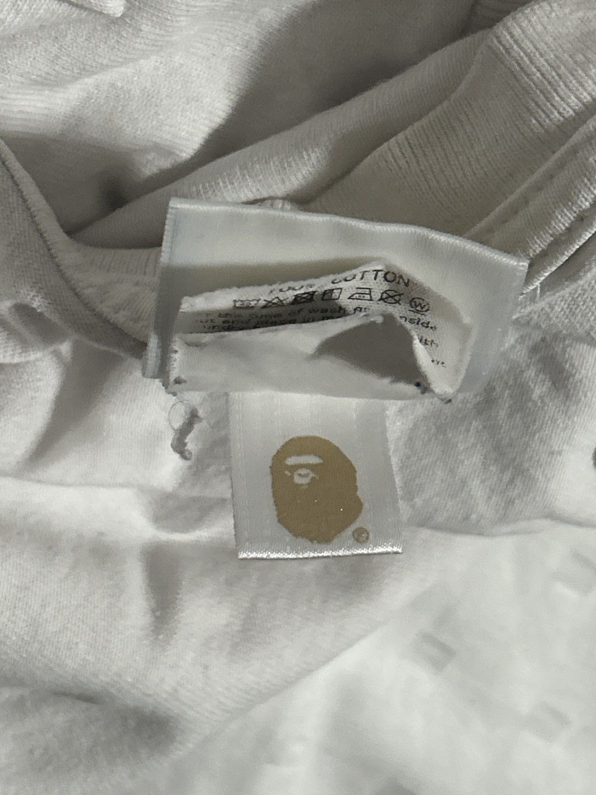 Bape Bape White Purple Shark T-Shirt Size US L / EU 52-54 / 3 - 6 Thumbnail