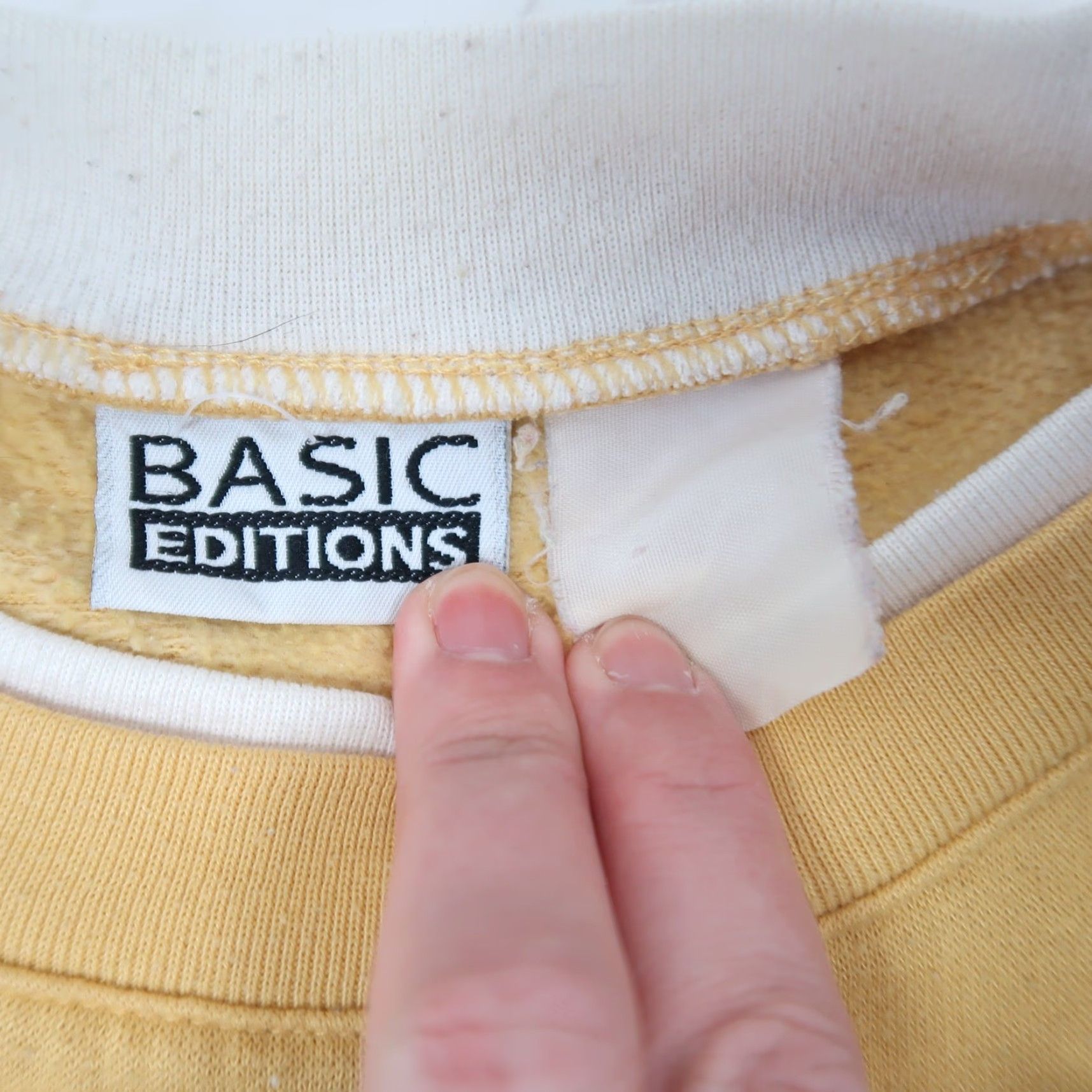 Basic Editions VINTAGE Basic Editions Sweatshirt Yellow Teddy Bear Graphic Crew Neck Long Sleeve L Womens 90s Bear Size L / US 10 / IT 46 - 4 Thumbnail