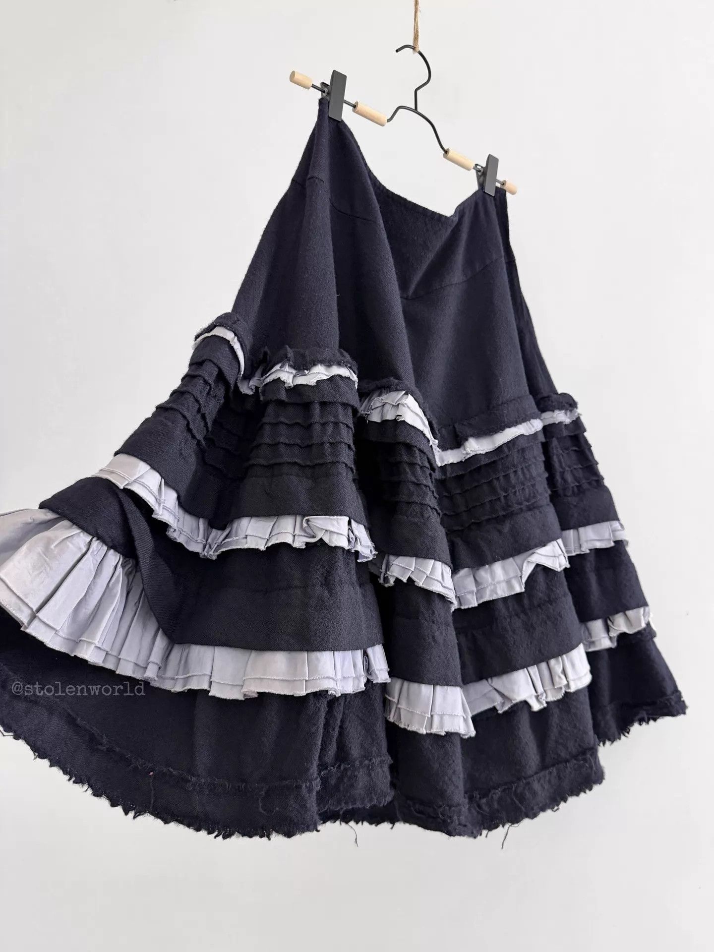 Comme des Garcons COMME DES GARÇONS Wool Pleated Ruffle Cake Skirt M Size 27" / US 4 / IT 40 - 2 Thumbnail
