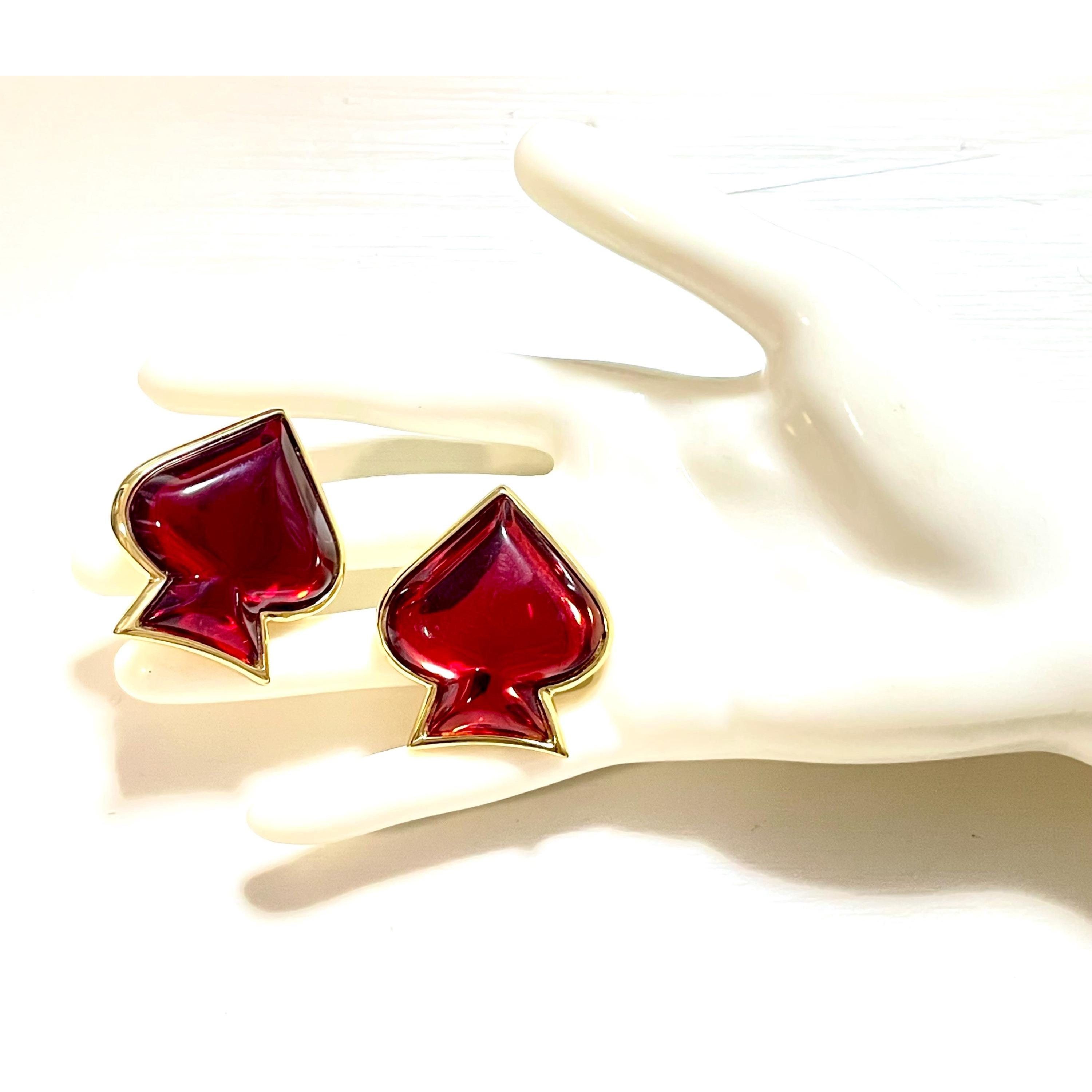 Yves Saint Laurent Vintage Yves Saint Laurent red gripoix stone spade earrings Size ONE SIZE - 6 Thumbnail