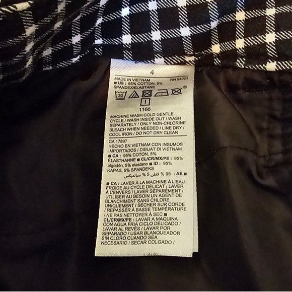 Old Navy Old Navy Black and White Checkered Pixie Ankle Pants Size 4 Size 28" / US 6 / IT 42 - 4 Thumbnail