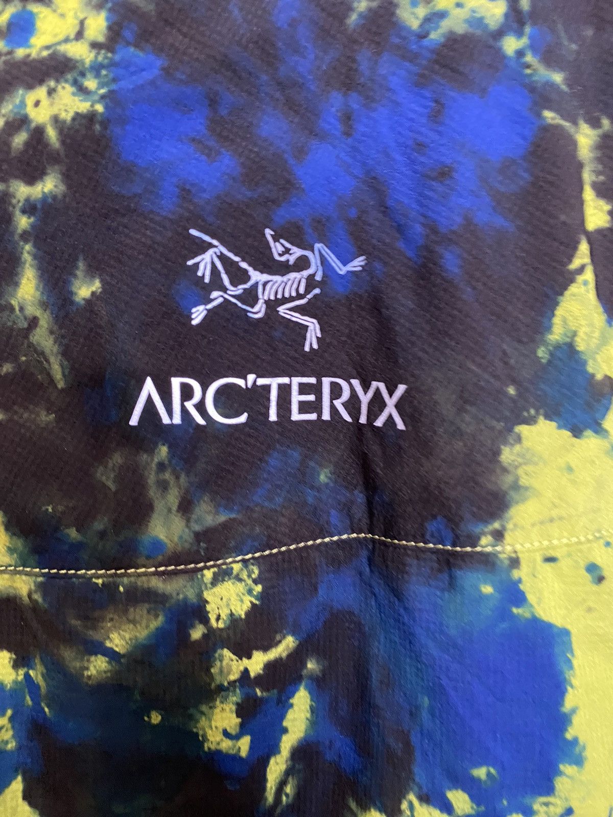 Arc'teryx Arcteryx x Shaun Crawford Tie Dye Atom LT Size US L / EU 52-54 / 3 - 5 Thumbnail
