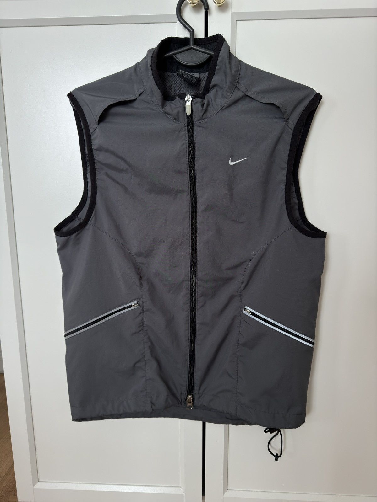 Nike Nike vintage down vest grey reflective small logo 90s Size US S / EU 44-46 / 1 - 1 Thumbnail