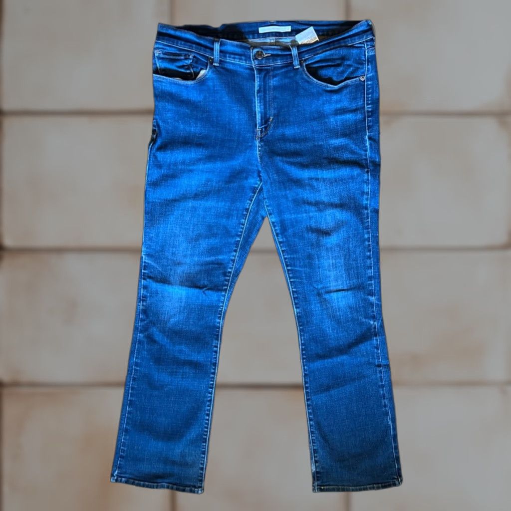 Levi's Levi's Jeans Classic Bootcut Womens 12 Medium Blue Denim Stretch Cotton Blend Pants Regular 31.5in Inseam Belt Loops Zipper Size 34" / US 12 / IT 48 - 1 Thumbnail