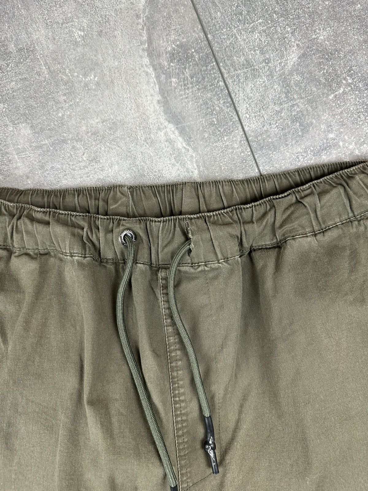Ed Hardy Ed Hardy X Urban Outfitters Japanese Cargo Dragon Pants Size US 30 / EU 46 - 12 Thumbnail
