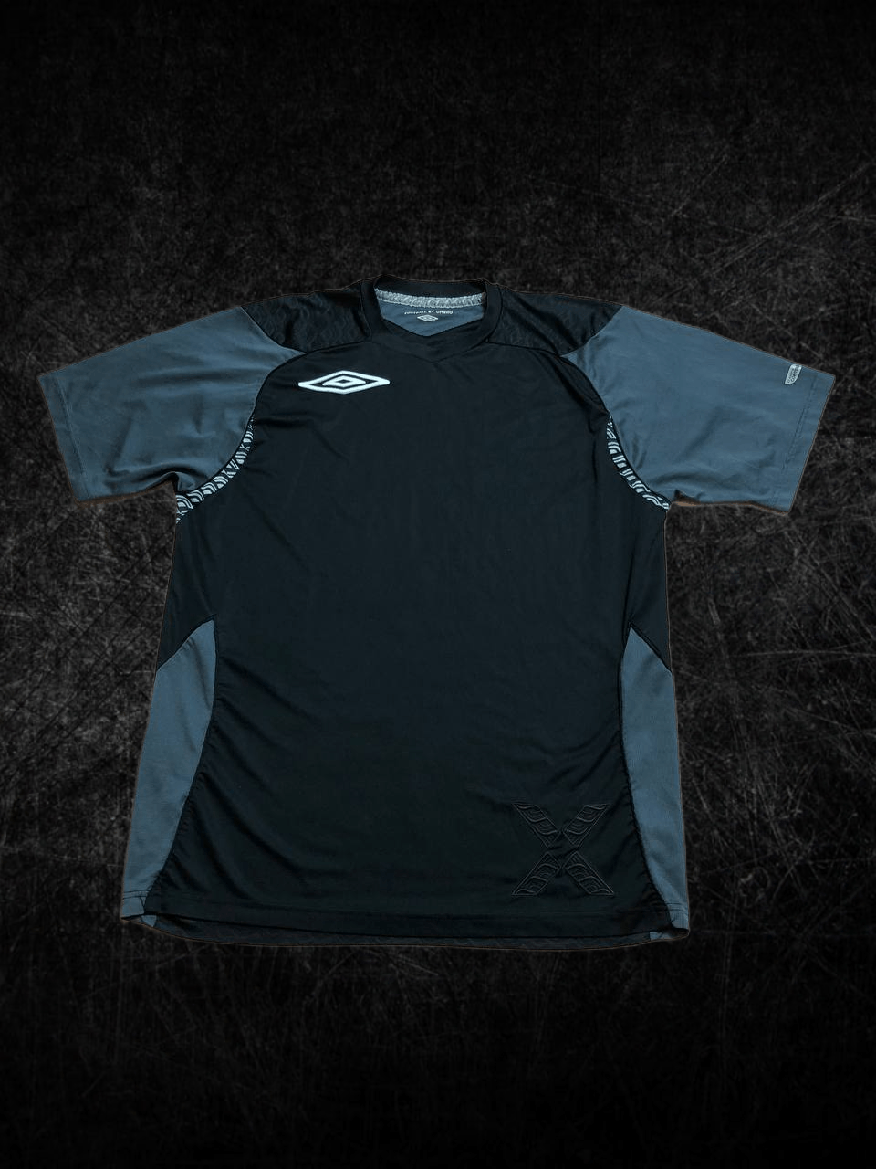 Umbro UMBRO Men’s Crewneck T-Shirt Regular Fit SPORTWEAR Size US XL / EU 56 / 4 - 1 Thumbnail