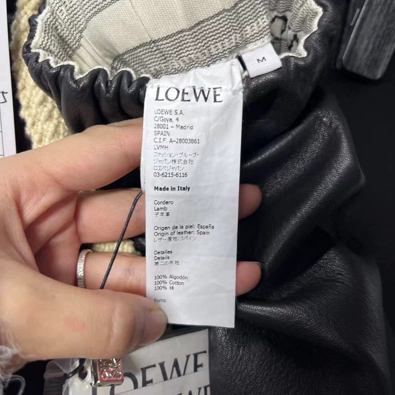 Loewe LOEWE size M Black Leather Drawstring Short Pants Size 25" / US 0 / IT 36 - 4 Thumbnail