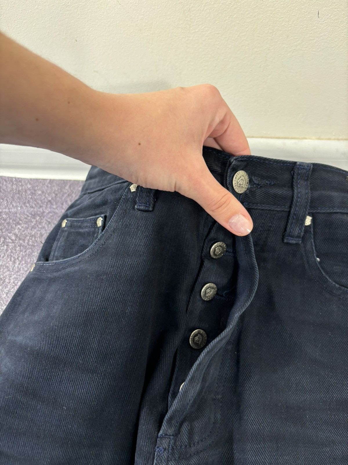 Versace Jeans Couture Vintage Versace Jeans Couture Women’s Navy Blue Flared Jeans Size 28" / US 6 / IT 42 - 9 Thumbnail