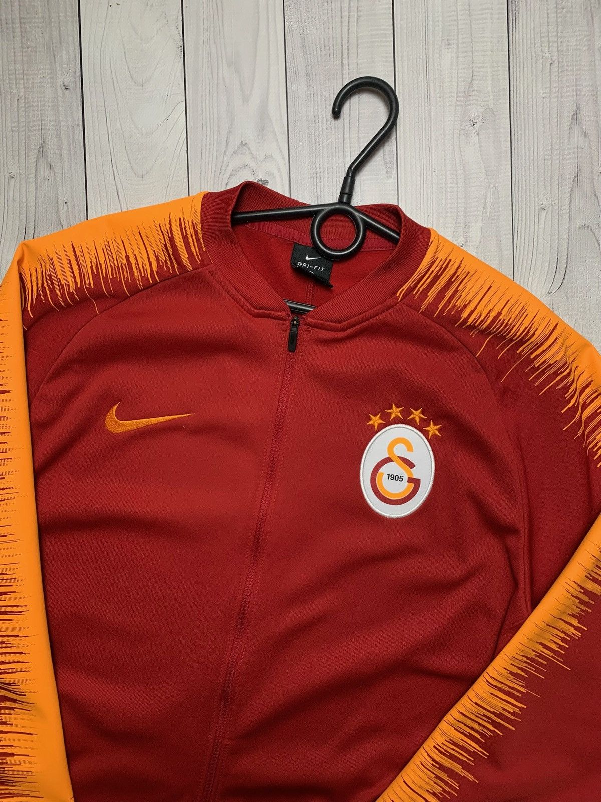 Vintage Vintage Nike Orange Galatasaray soccer track jacket size M Size US M / EU 48-50 / 2 - 2 Thumbnail