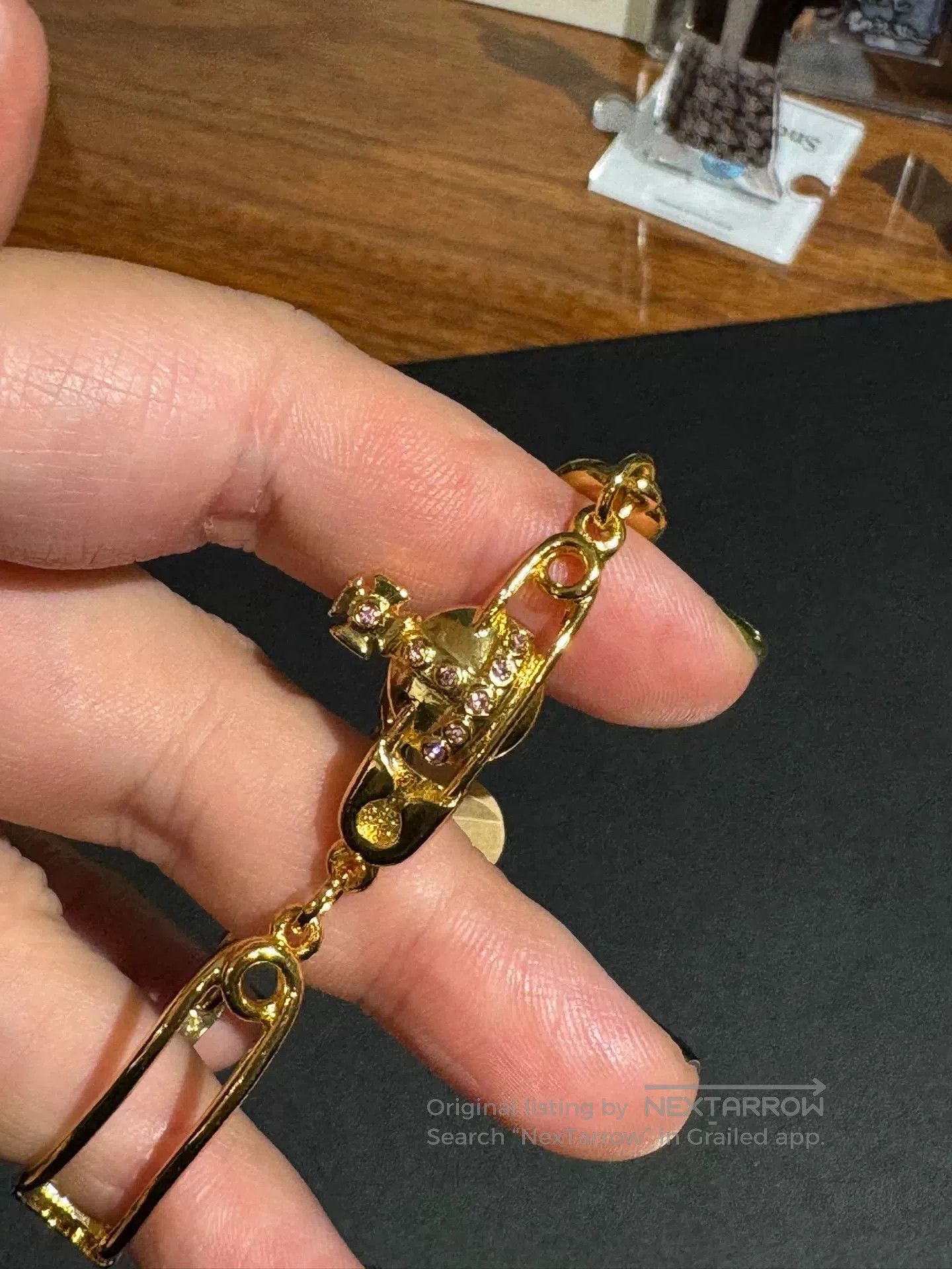 Vivienne Westwood Vivienne Westwood Gold Saturn Safety Pin Bracelet. Size ONE SIZE - 5 Thumbnail