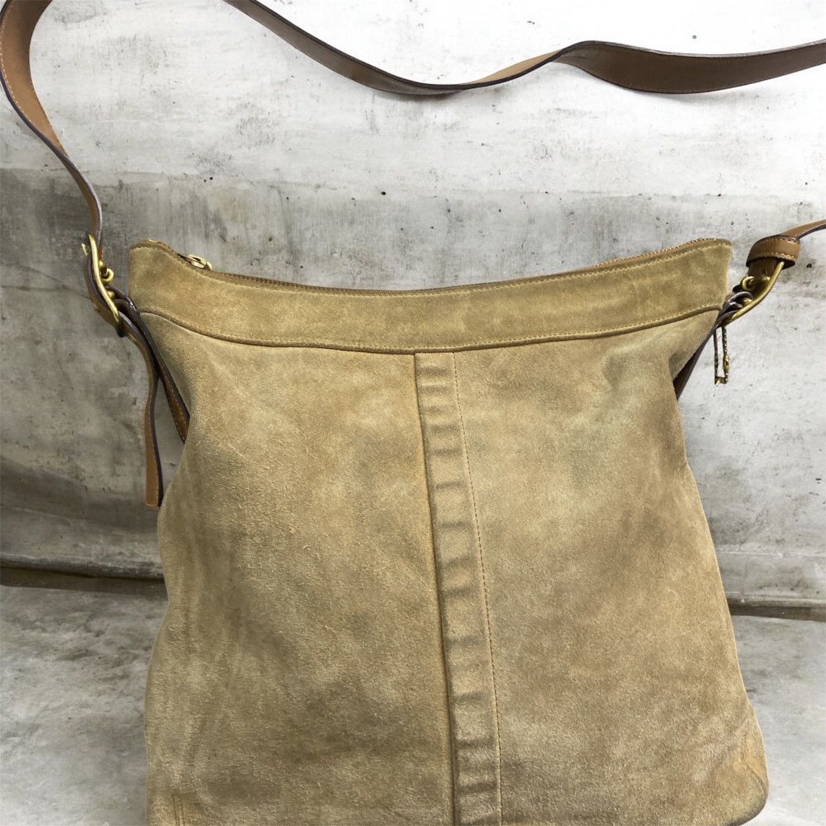 Coach Vintage Coach Suede Leather Sholder Bag Size ONE SIZE - 3 Thumbnail