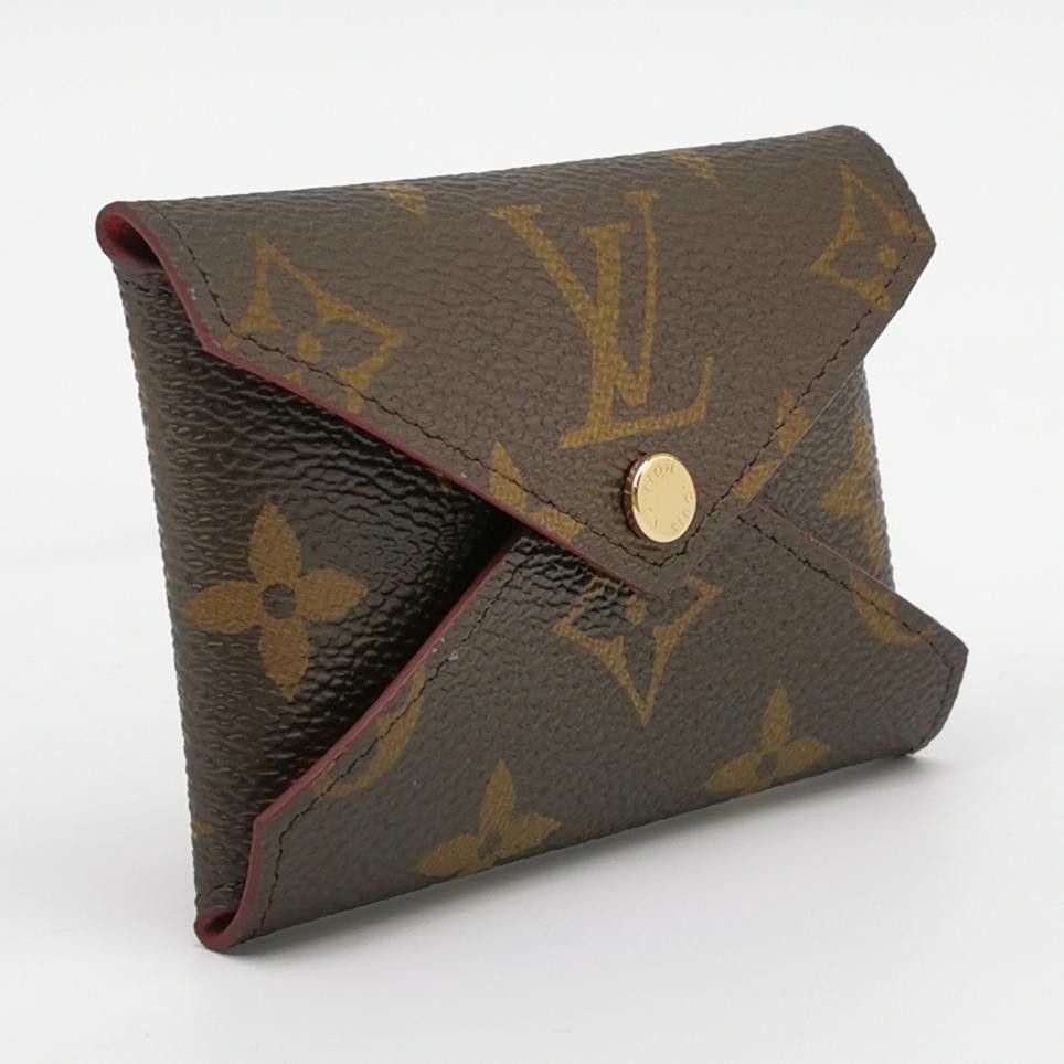 Louis Vuitton Louis Vuitton (LV) Pochette Kirigami monogram independent s Size ONE SIZE - 3 Thumbnail