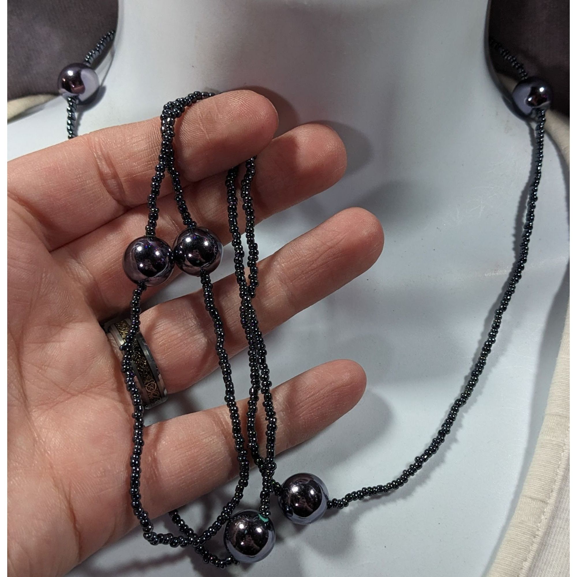 Other Simple Glass Beaded Metallic Silver Tone Necklace Size ONE SIZE - 6 Thumbnail