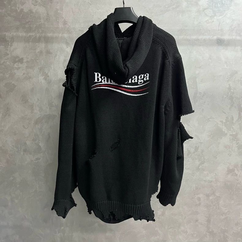 Balenciaga Balenciaga Black classic logo monogram embroidered ripped Size US L / EU 52-54 / 3 - 6 Thumbnail