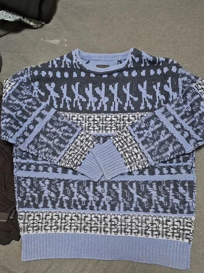 Givenchy Heavyweight sweater