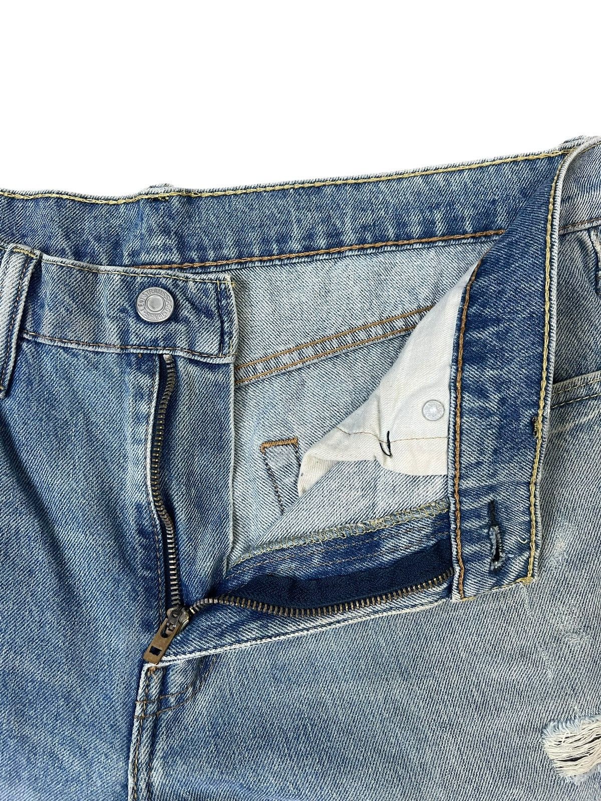 Levi's Vintage Levi’s 502 Distressed Jeans Size US 33 - 7 Thumbnail