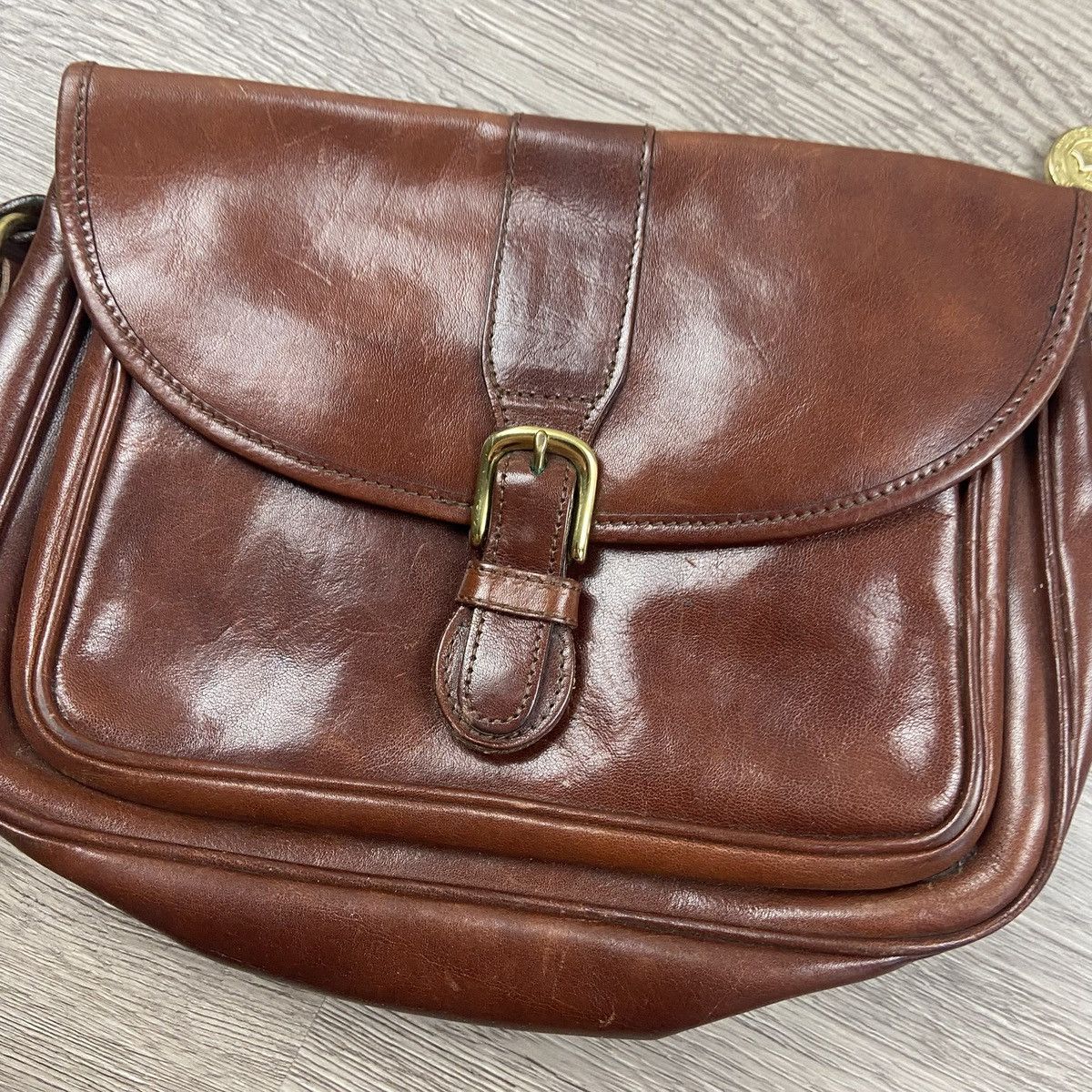 BRAHMIN Brahmin Brown Shoulder Bag Gold Hardware Buckle Medium 11x8 Size ONE SIZE - 1 Thumbnail