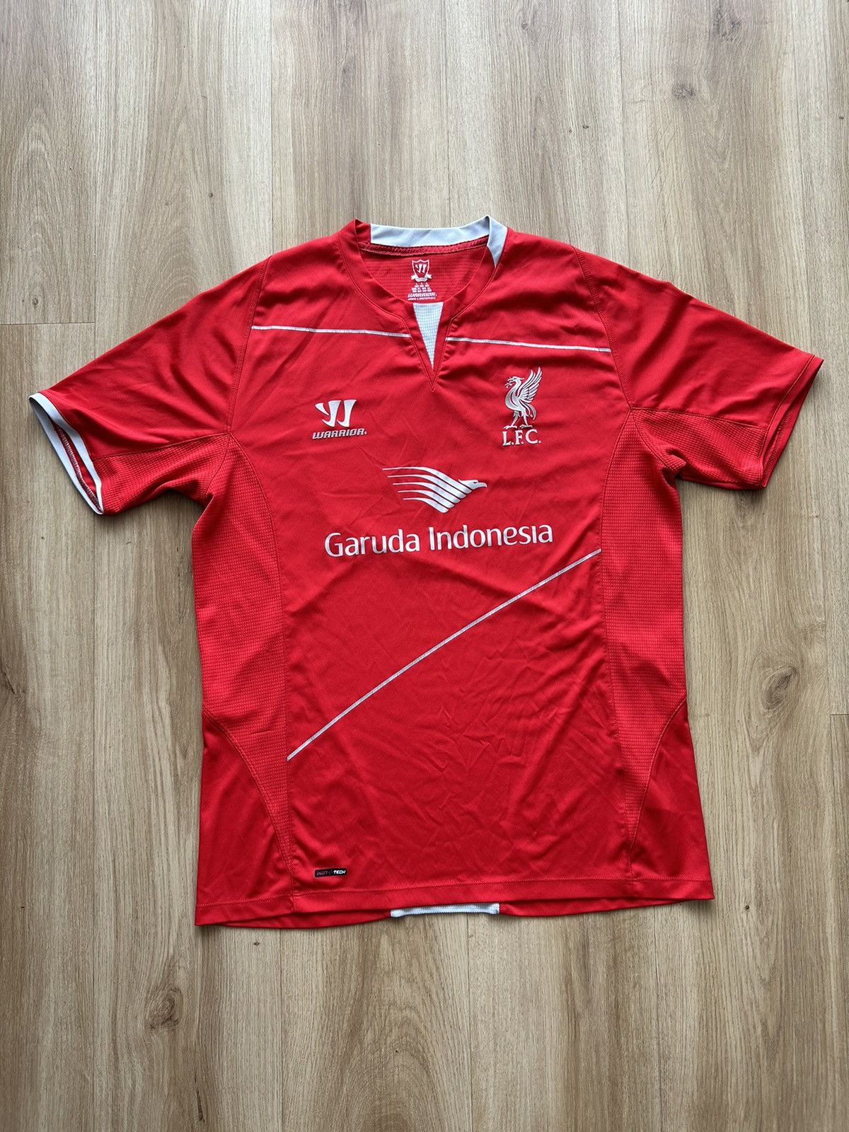 Warrior Liverpool Warrior red training jersey soccer football Size US L / EU 52-54 / 3 - 11 Thumbnail