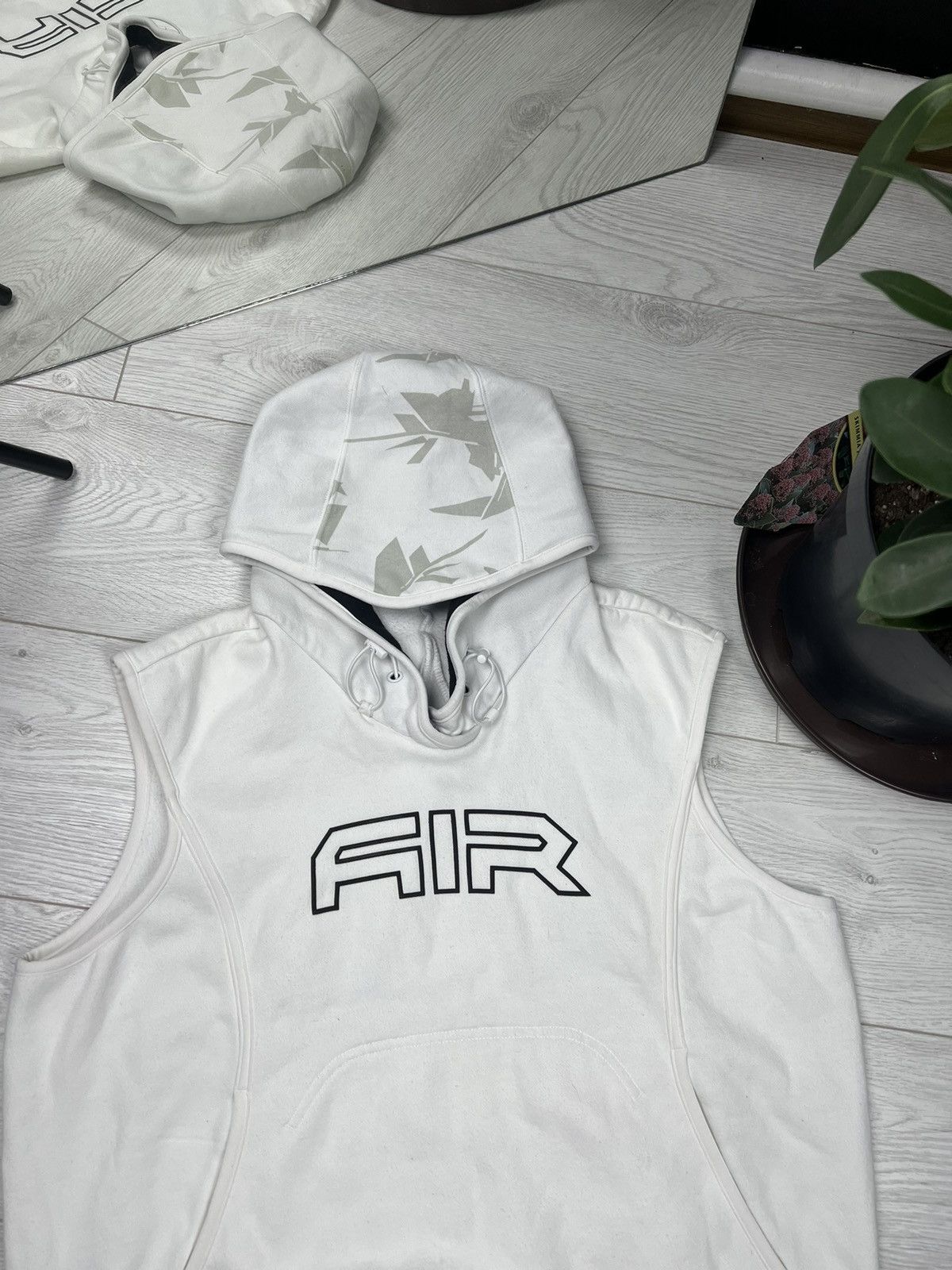 Nike × Vintage Vintage Nike Live Strong Vest Size US M / EU 48-50 / 2 - 3 Thumbnail