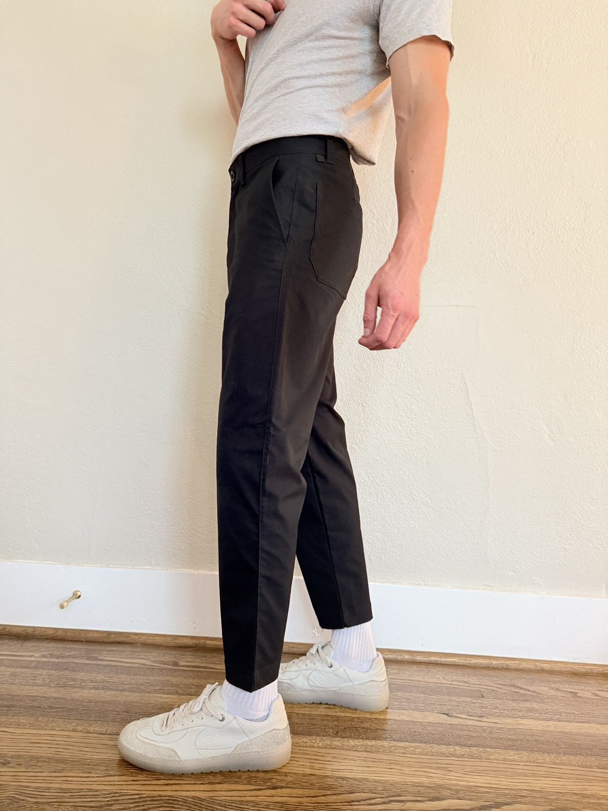 Lululemon Lululemon wide legged cropped pants black 30 Size US 30 / EU 46 - 2 Thumbnail