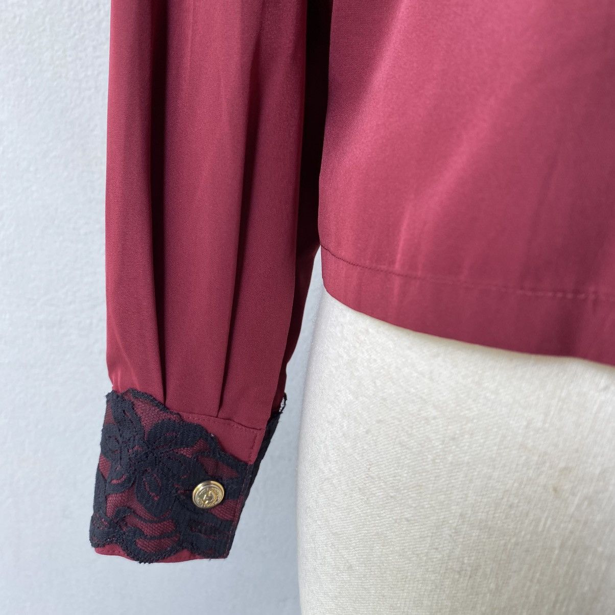 Moschino MOSSCHINO Red Lace Trimmed Shirt Size M / US 6-8 / IT 42-44 - 16 Thumbnail