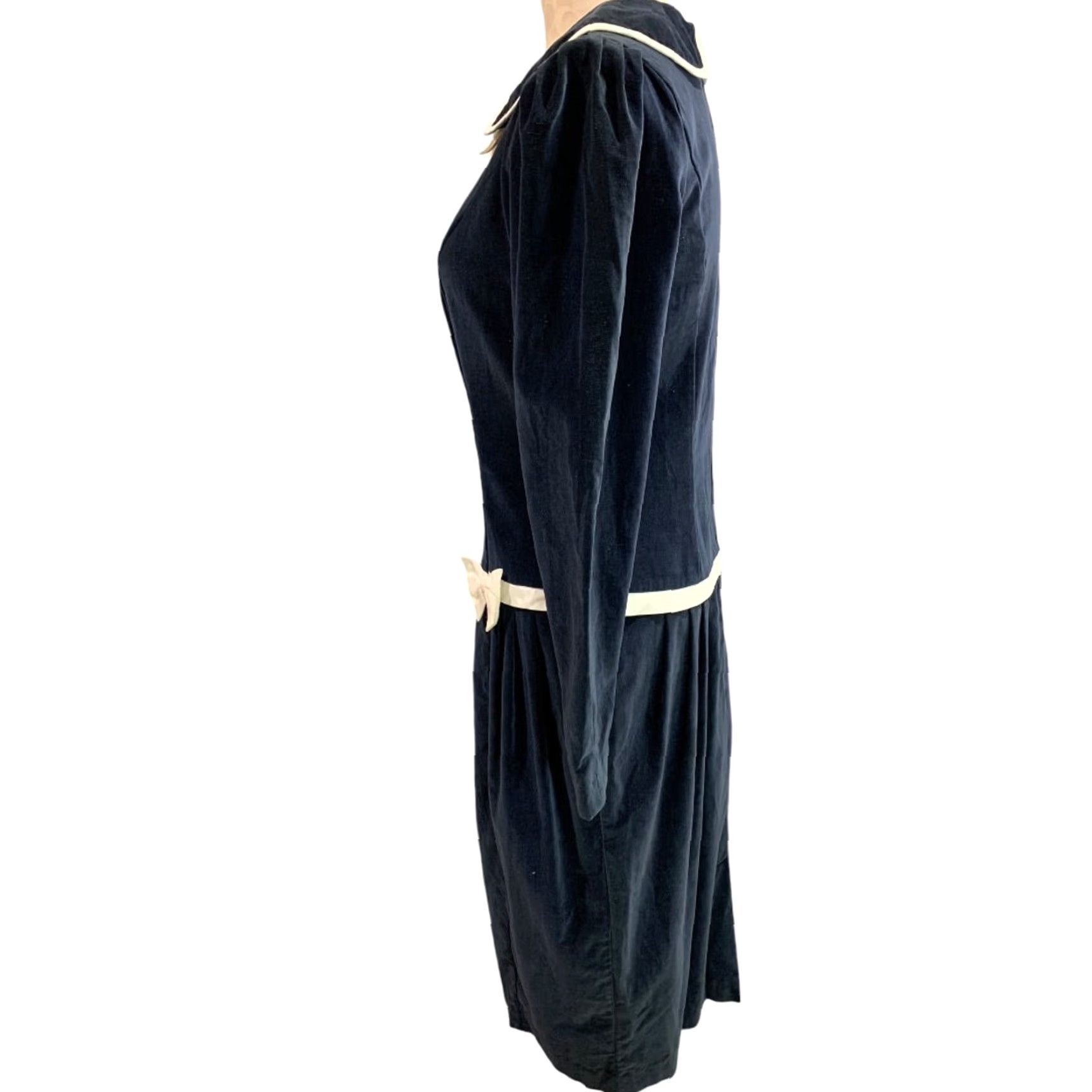 Velvet VINTAGE 1960s Velvet Dress Navy Blue Ivory Box Trim Midi Women M Navy Box Velvet Dress 1960s Womens M Size M / US 6-8 / IT 42-44 - 6 Thumbnail