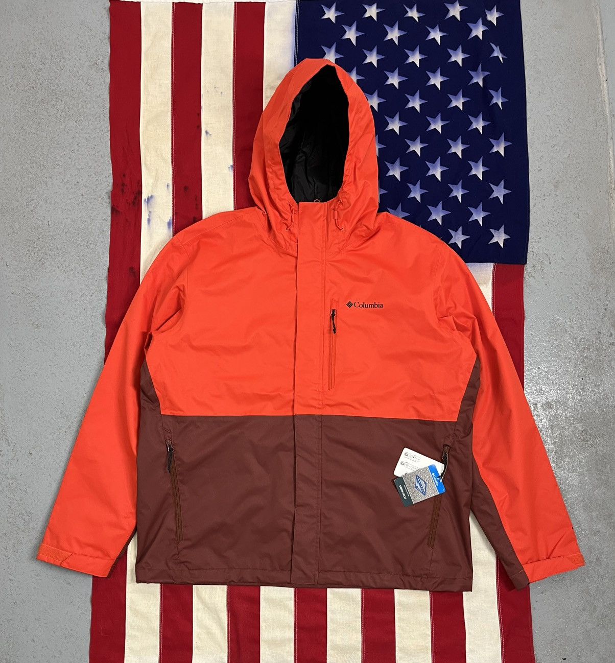 Columbia Columbia Omni-Tech Two-Tone Jacket, New with Tags Size US XL / EU 56 / 4 - 1 Thumbnail