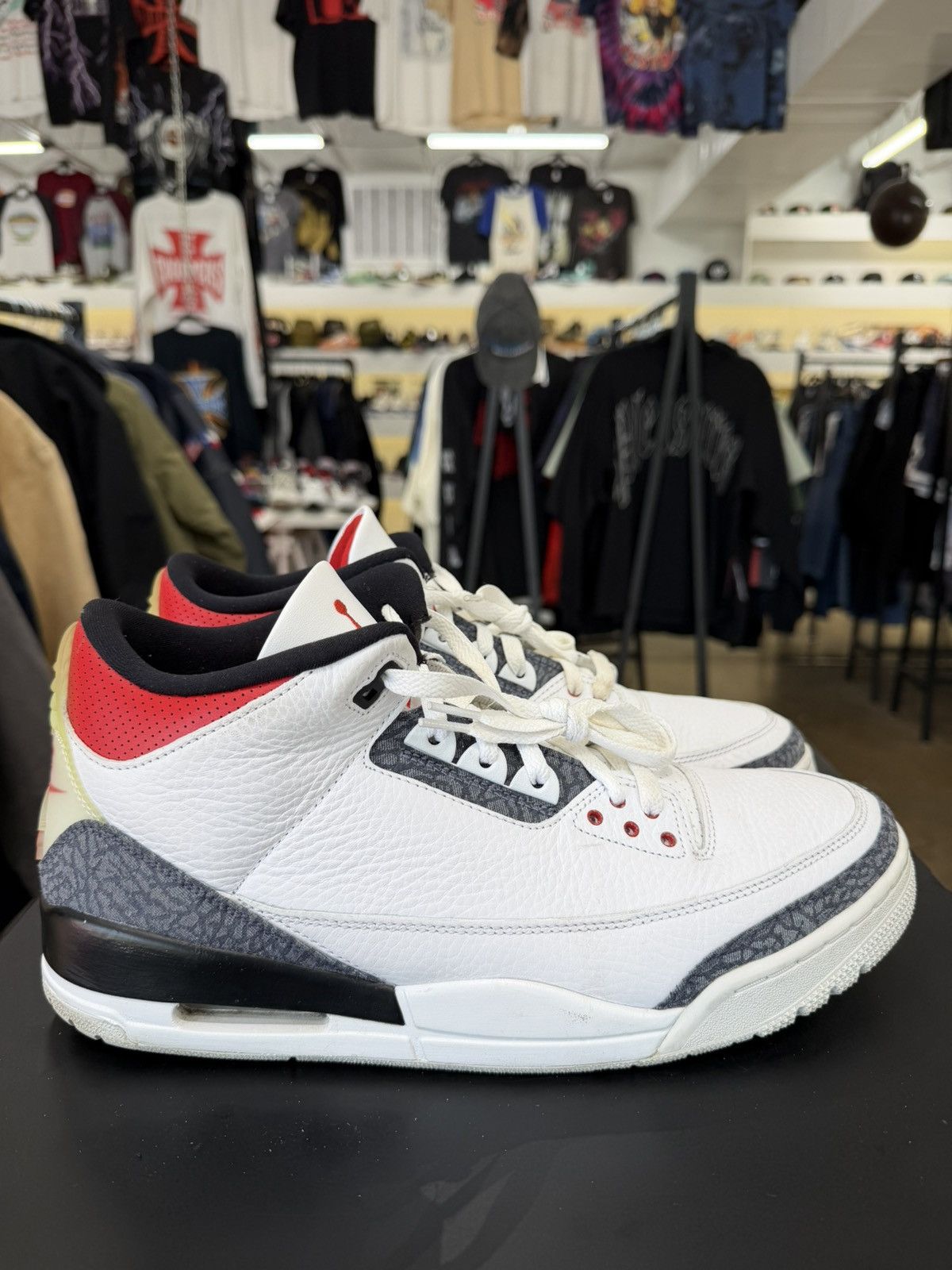 Japanese Brand Air Jordan 3 Fire Red Denim Size 13 (2020) Size US 13 / EU 46 - 6 Thumbnail
