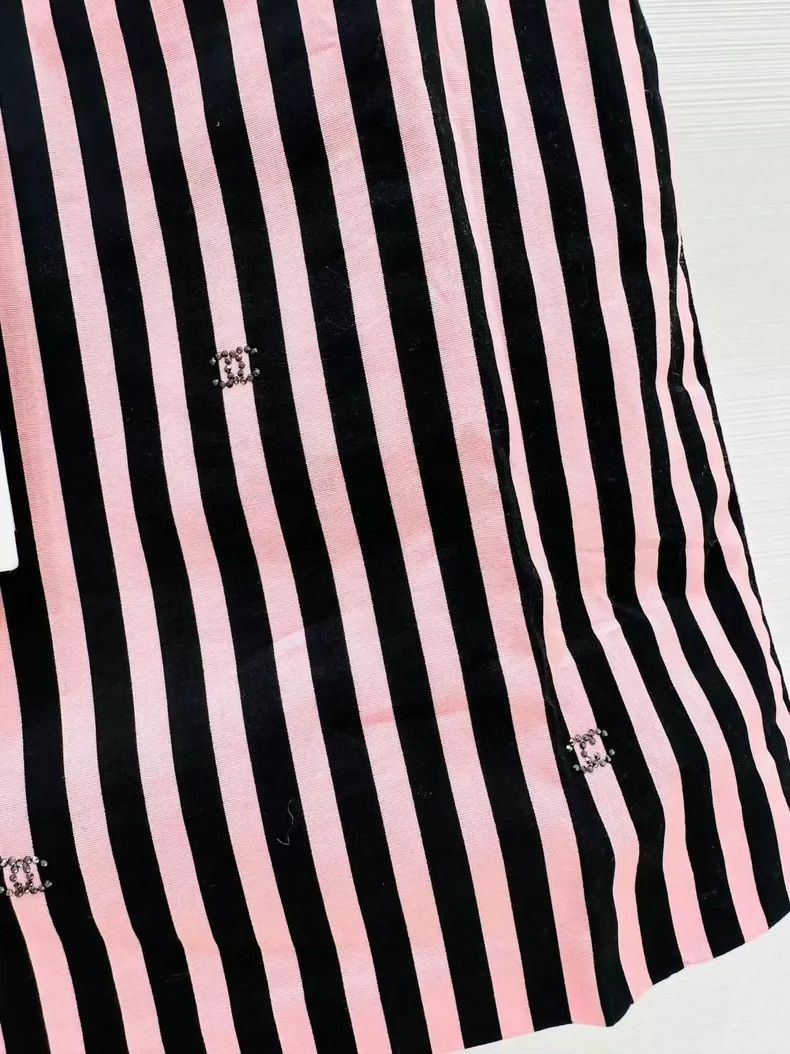 Chanel Chanel Full diamond cc logo striped skirt Size 25" / US 0 / IT 36 - 5 Thumbnail