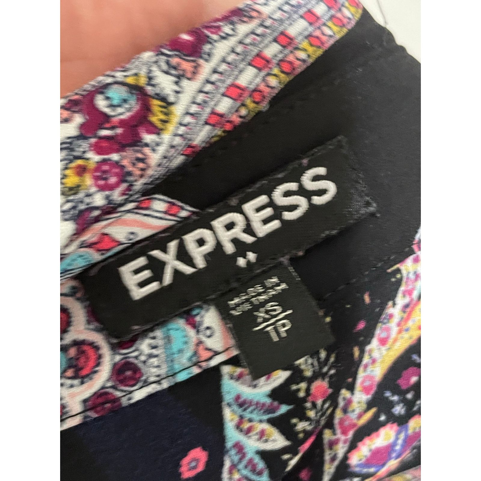 Express Express Women’s Paisley Button Down Shirt XS Boho Blouse Size XS / US 0-2 / IT 36-38 - 6 Thumbnail