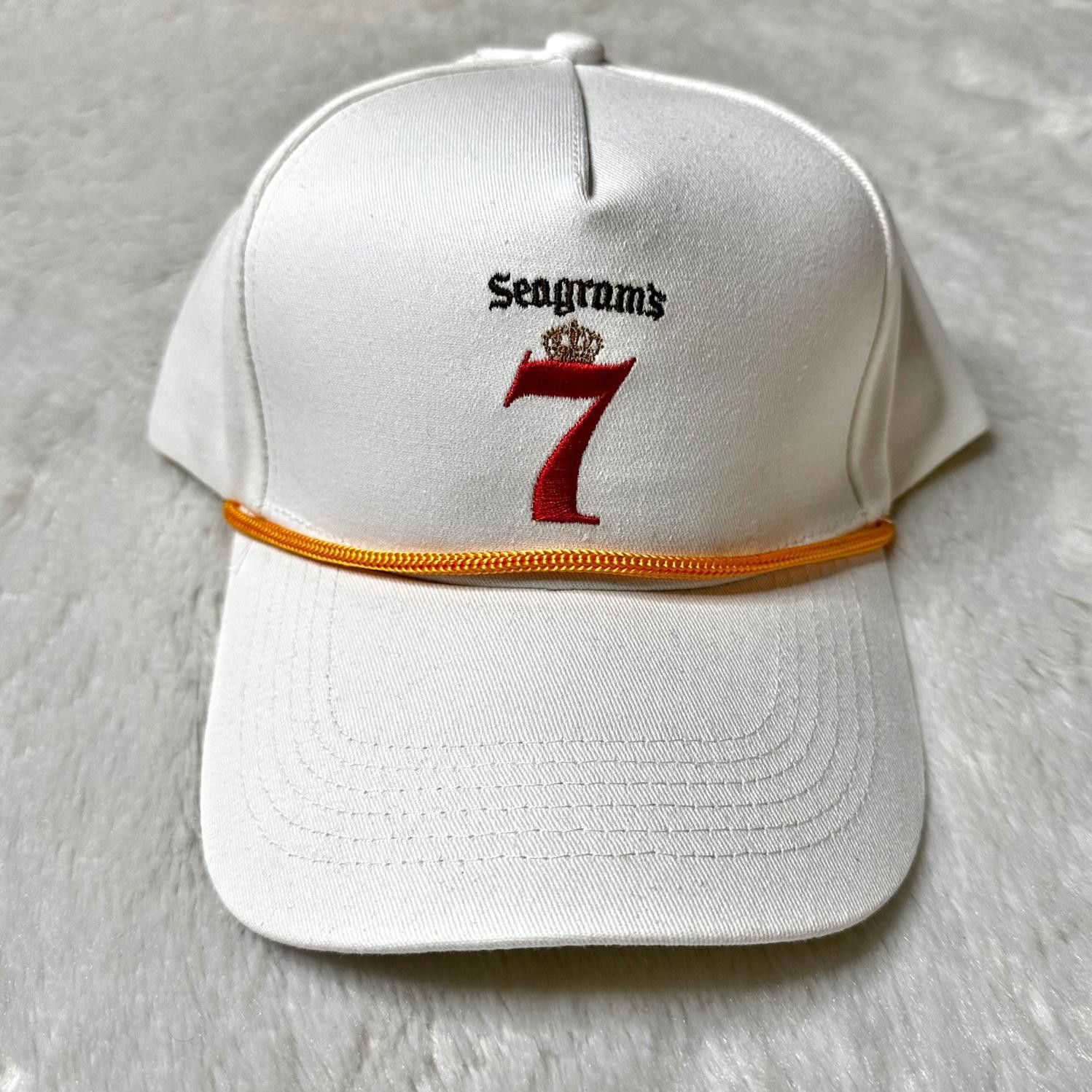 Vintage Vintage Seagram's 7 Crown Whiskey Trucker Cap White Size ONE SIZE - 2 Thumbnail