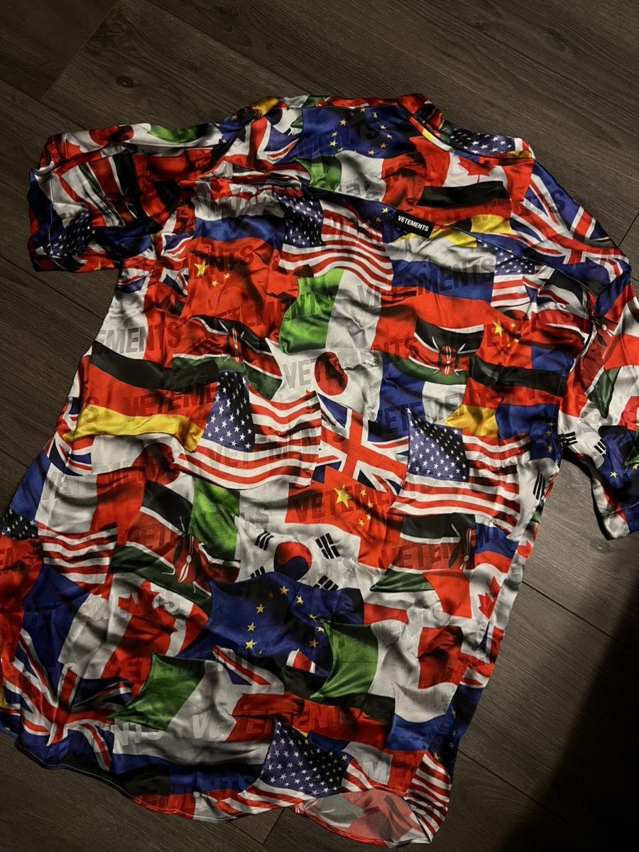 Vetements vetements flag button up Size US S / EU 44-46 / 1 - 5 Thumbnail