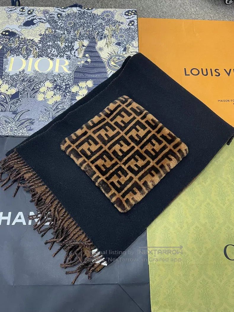 Fendi Fendi size 38*215cm New Fall/Winter Old Logo Large Pocket S Size ONE SIZE - 1 Thumbnail