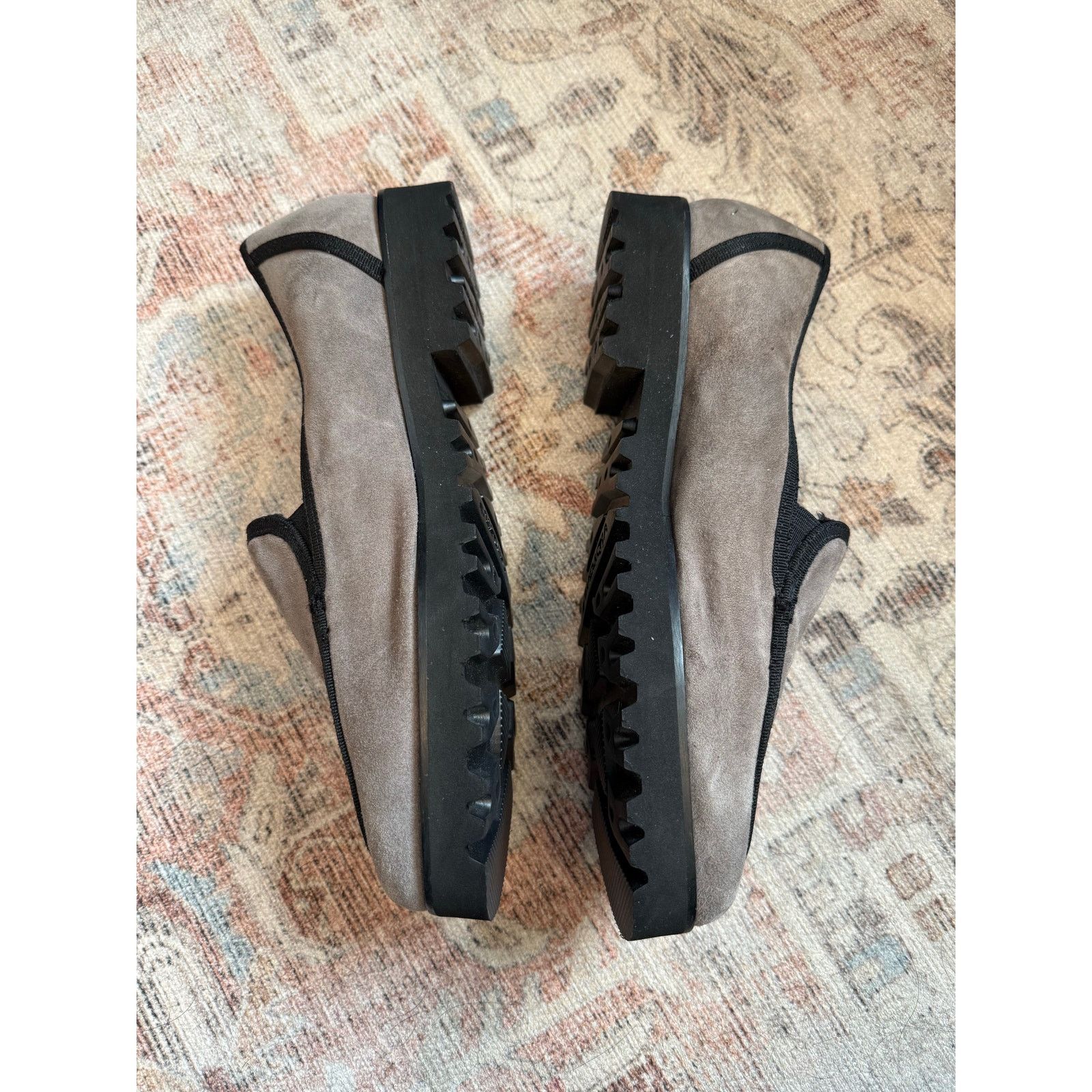 Ron White Ron White Rita Gray and Black Suede Loafers Sz EU 40 /US 9 Size US 9 / IT 39 - 3 Thumbnail