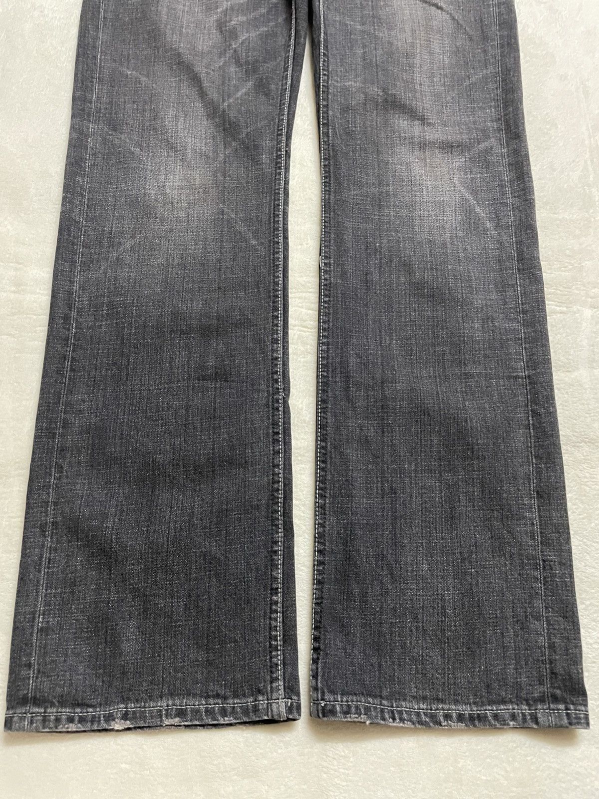 Uniqlo Vintage Uniqlo Faded Dark Colour Denim Jeans Size US 35 - 3 Thumbnail