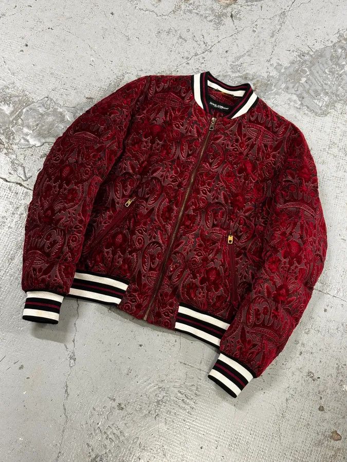 Dolce & Gabbana 2010s Dolce & Gabbana Red Baroque Pattern Velvet Puffer Jacket Size US M / EU 48-50 / 2 - 5 Thumbnail