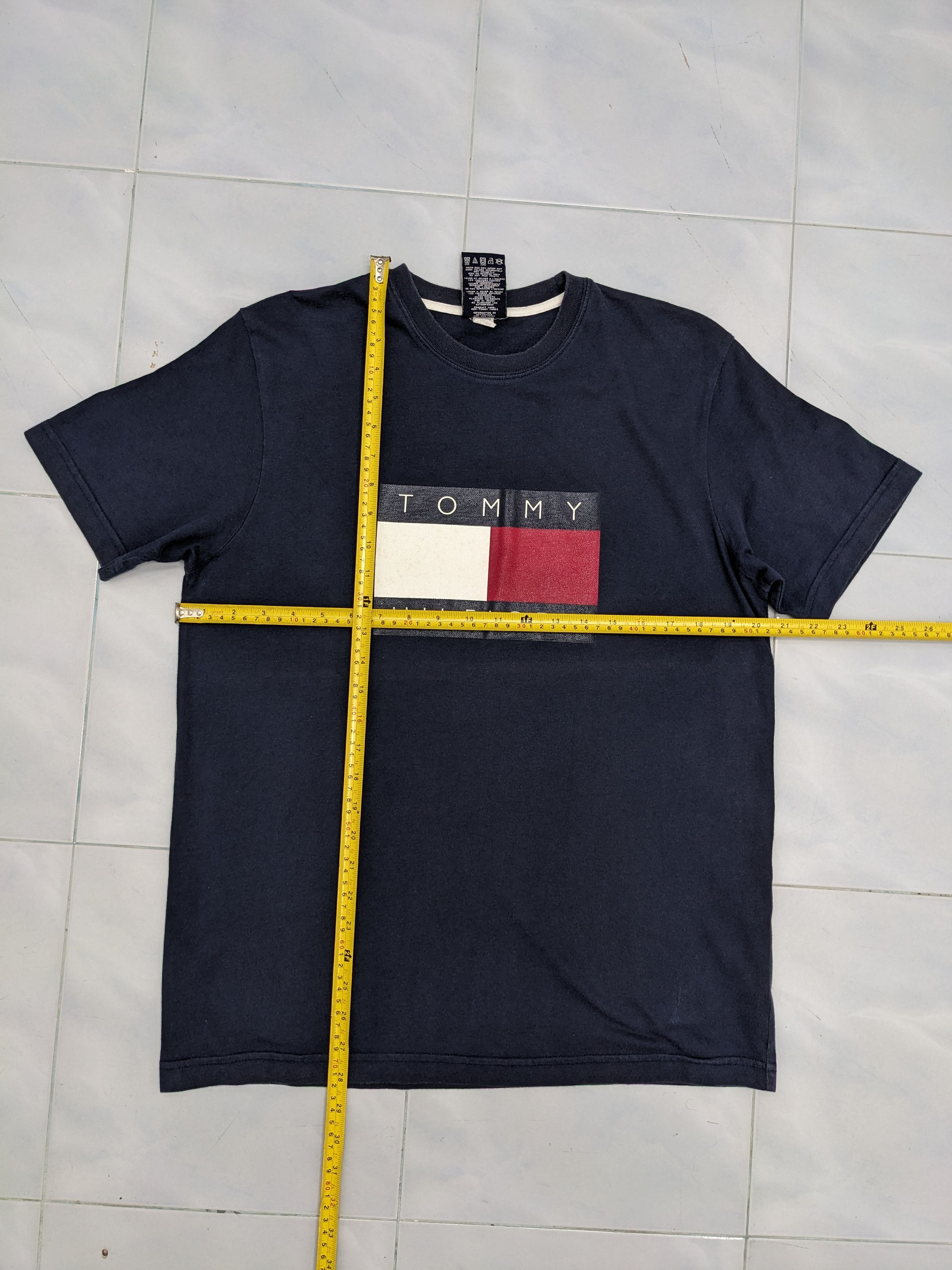Tommy Hilfiger VINTAGE TOMMY HILFIGER BIG LOGO TSHIRT Size US M / EU 48-50 / 2 - 5 Thumbnail
